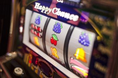 Paytable and controls Paytable and bet selection